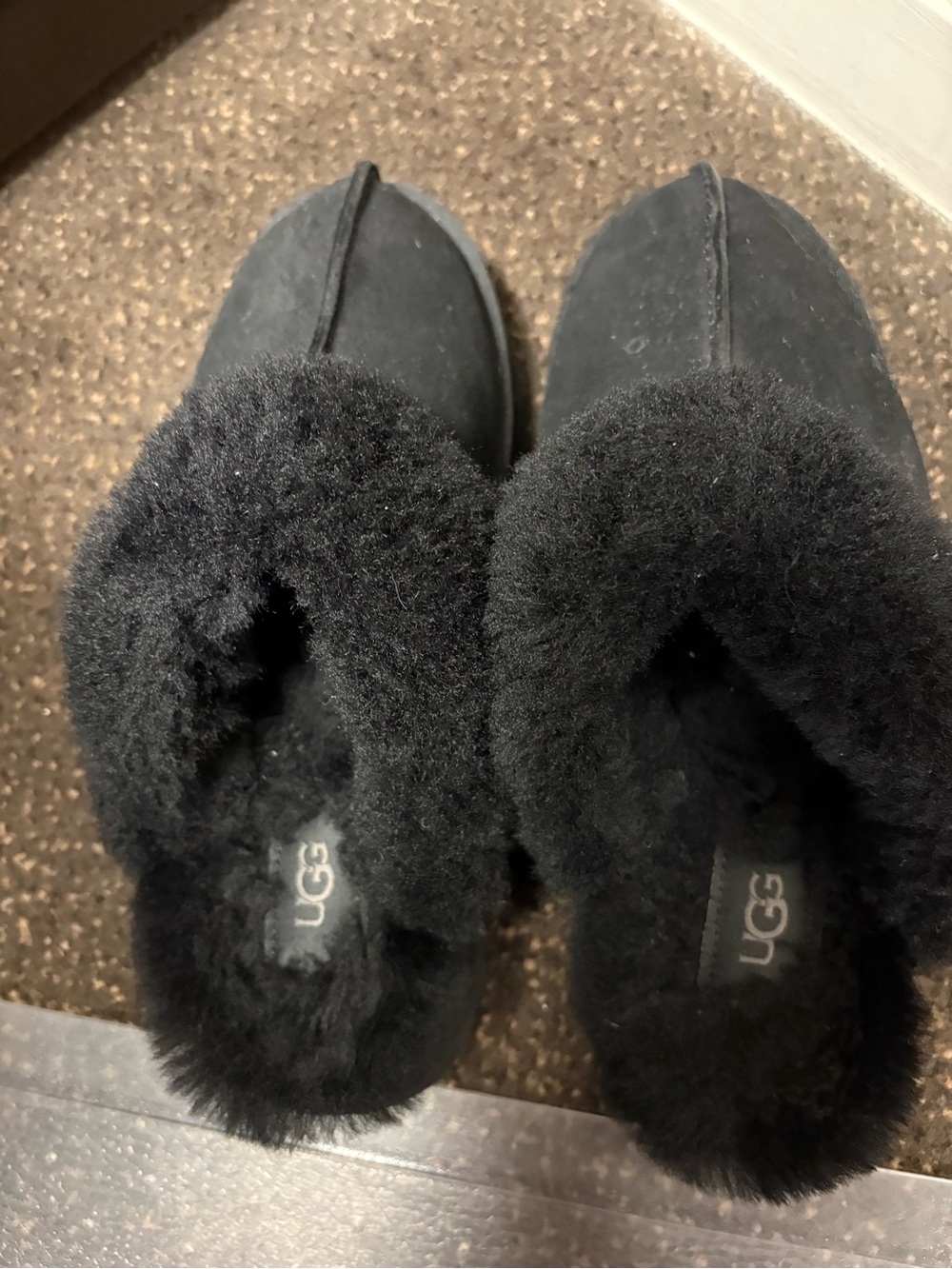UGG Black Disquette Slippers- like NEW! Perfect for back to school